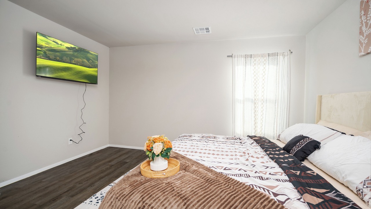Photo of Bedroom in Broken Arrow