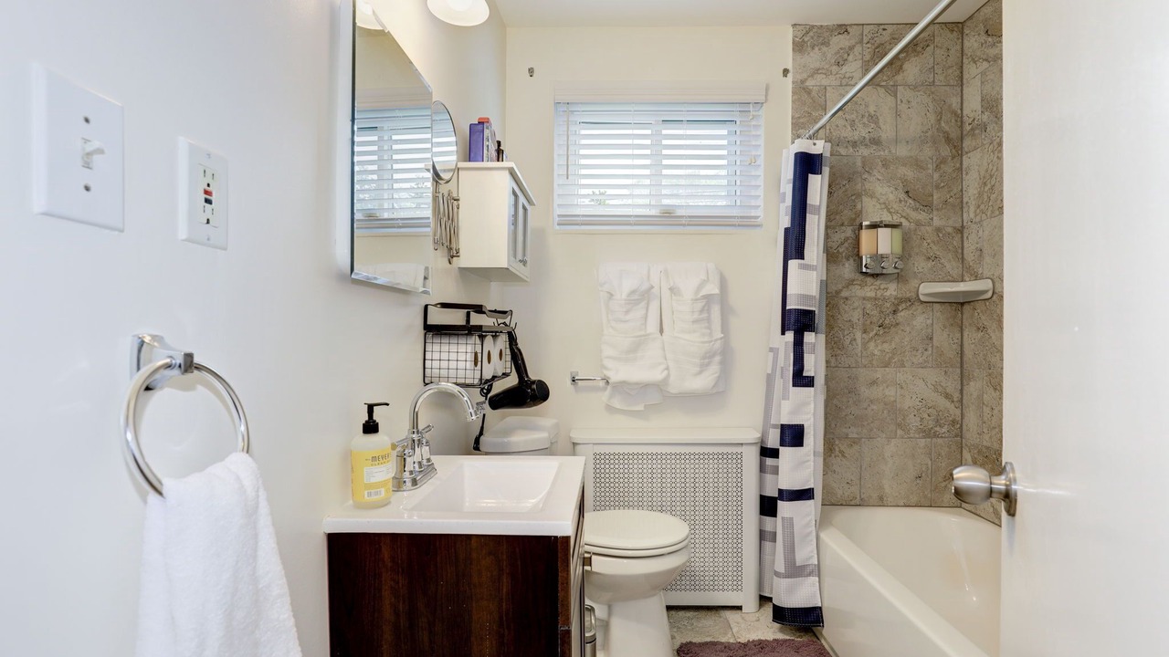 Photo of Bathroom in College Park