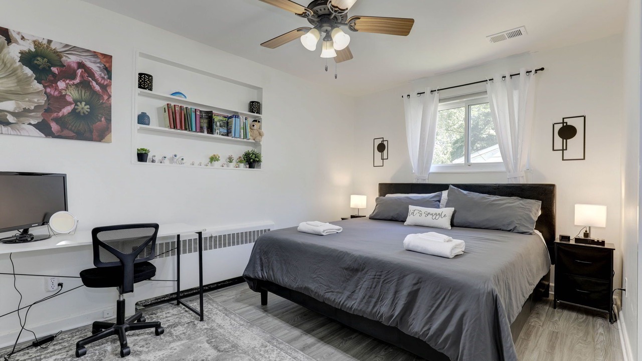 Photo of Bedroom in College Park