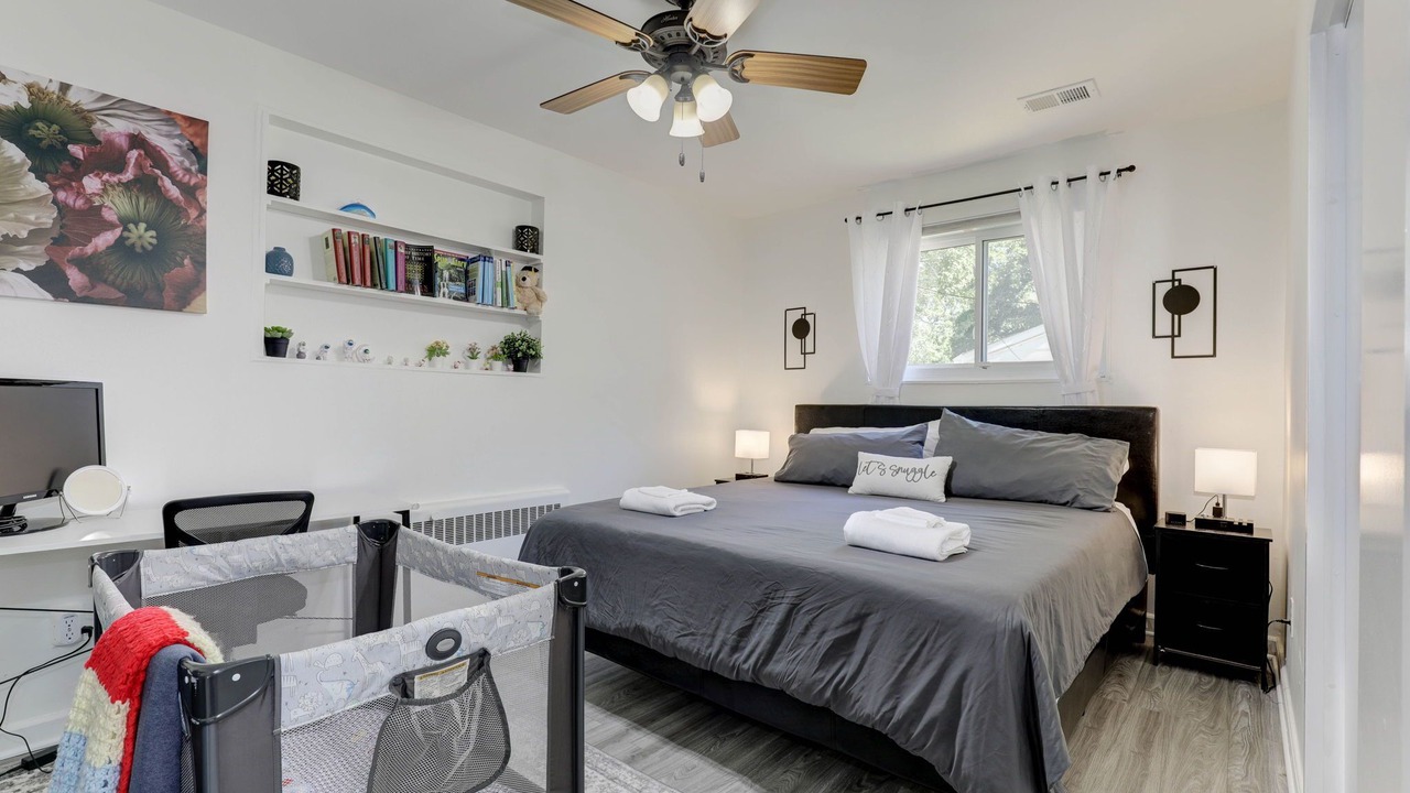 Photo of Bedroom in College Park