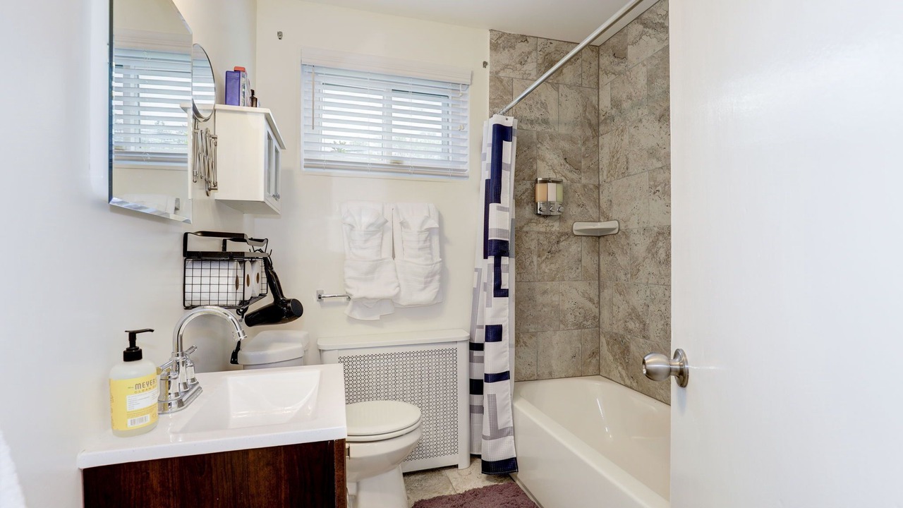 Photo of Bathroom in College Park