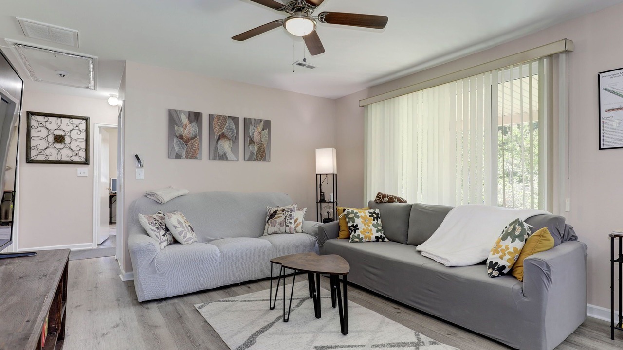 Photo of Livingroom in College Park