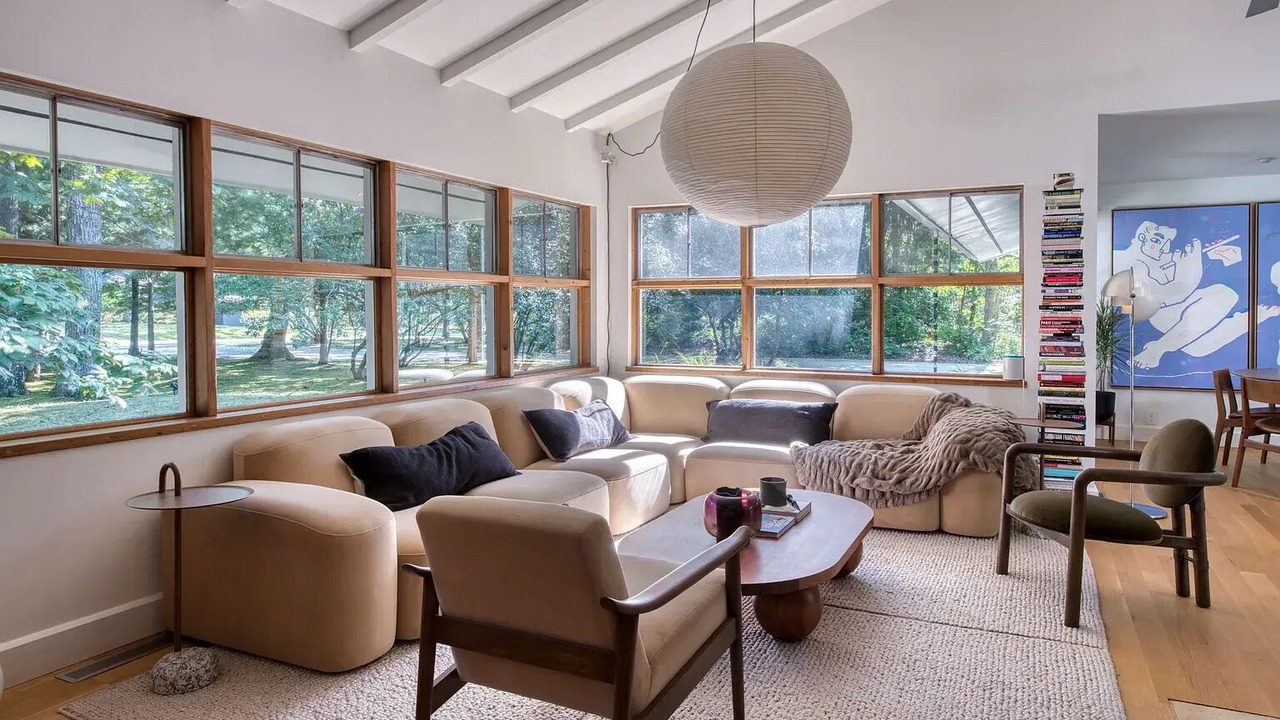 Photo of Livingroom in Silver Beach