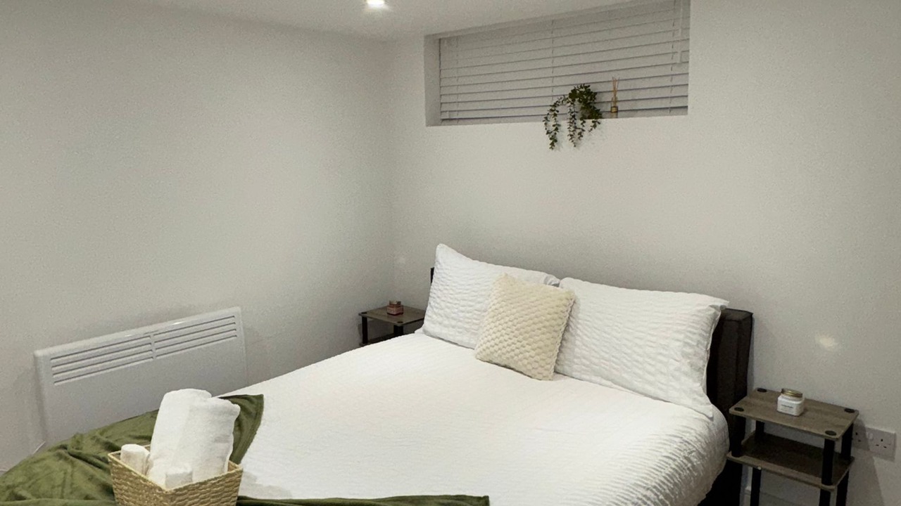 Photo of Bedroom in Hounslow Central