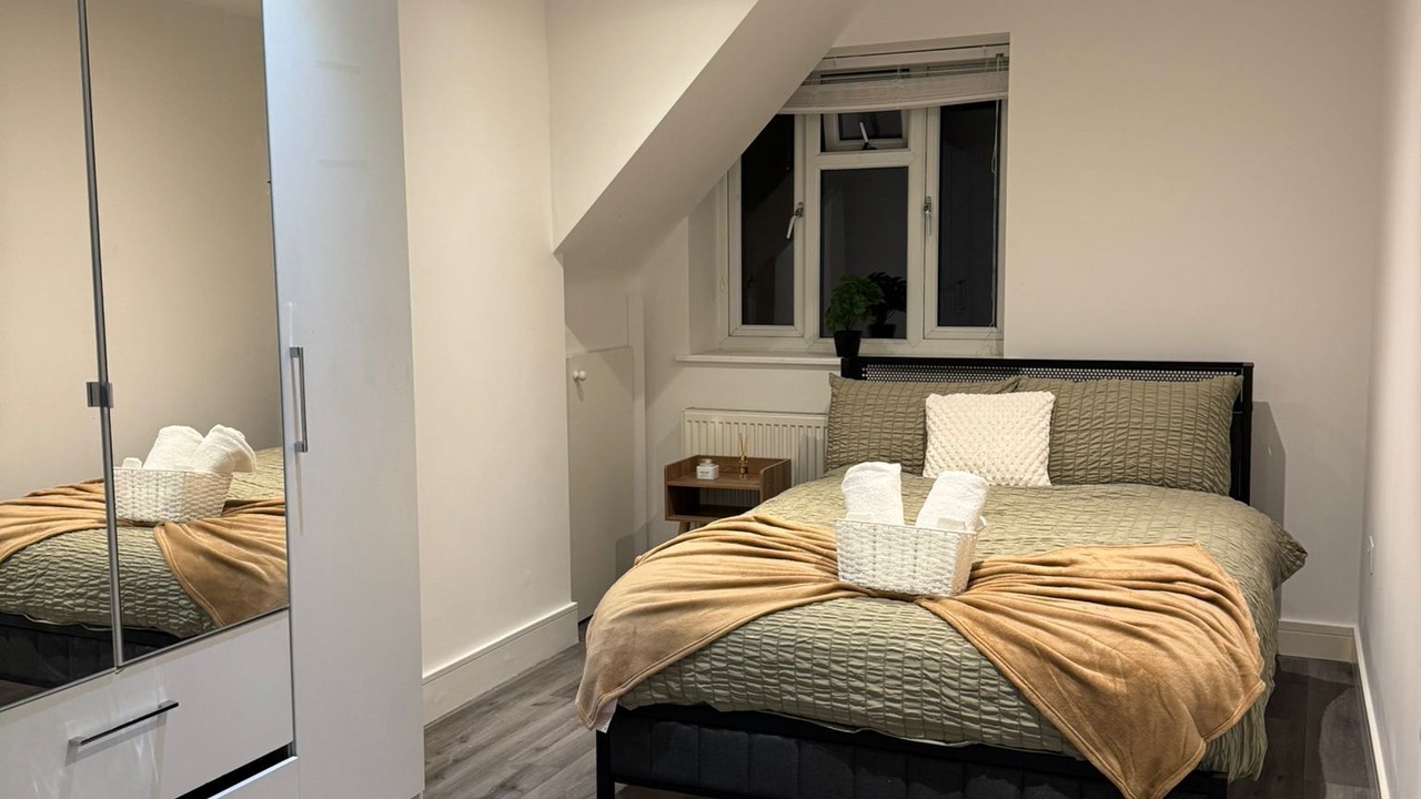 Photo of Bedroom in Hounslow Central