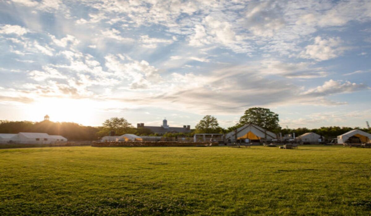 Photo of Others in Manhattan