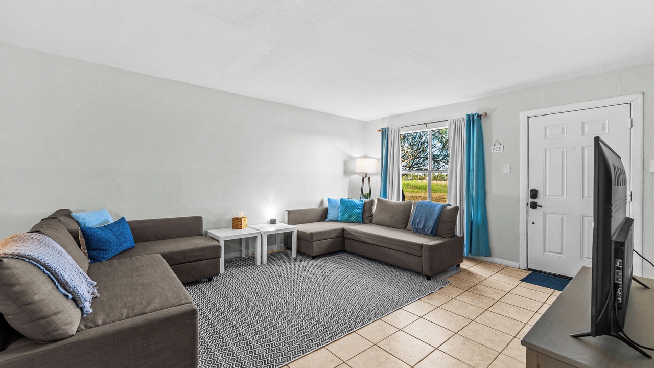 Photo of Livingroom in Bay Area