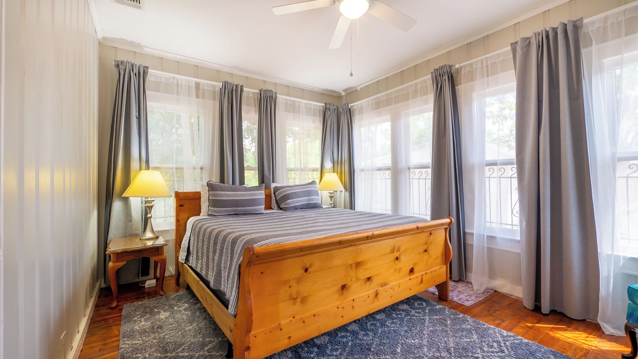 Photo of Bedroom in Denver Heights