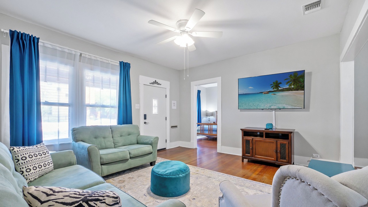Photo of Livingroom in Denver Heights