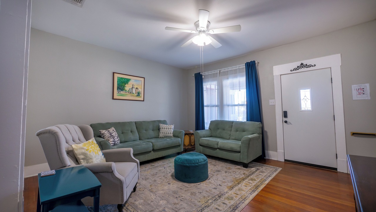 Photo of Livingroom in Denver Heights