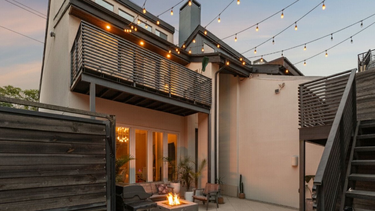 Photo of Patio Balcony in Oak Lawn