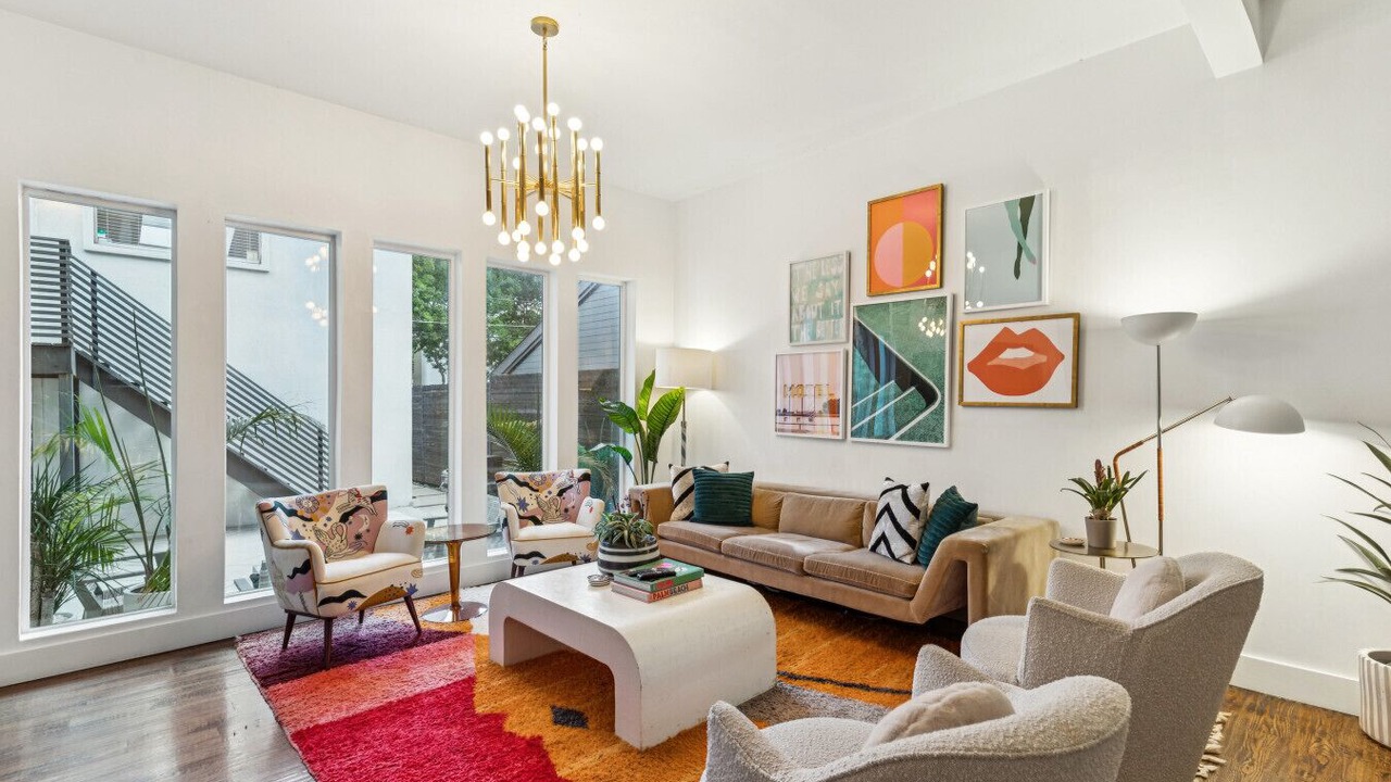 Photo of Livingroom in Oak Lawn