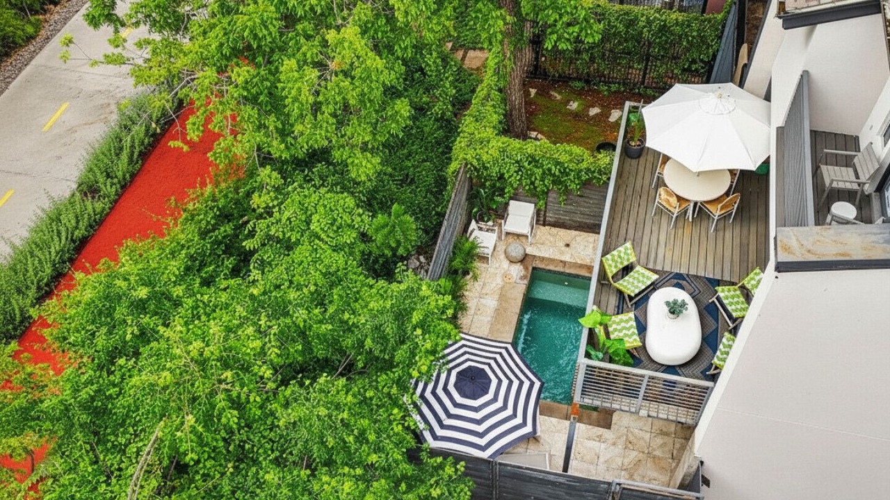 Photo of Outdoor in Oak Lawn