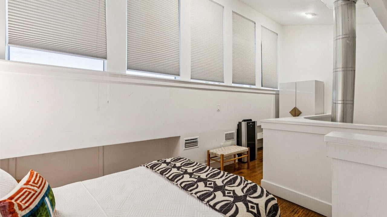 Photo of Bedroom in Oak Lawn