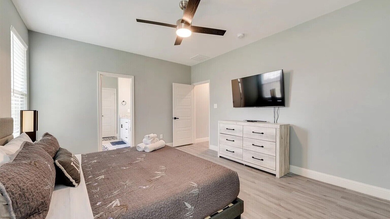 Photo of Bedroom in Central Arlington