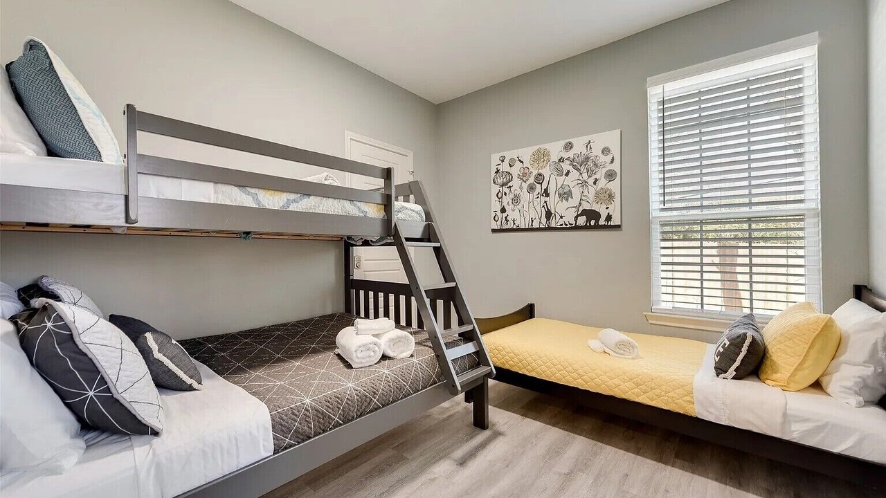 Photo of Bedroom in Central Arlington