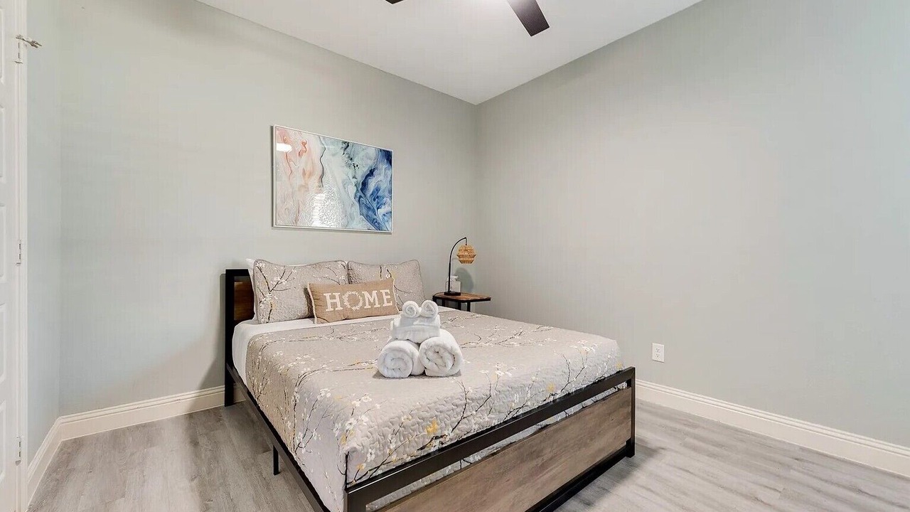 Photo of Bedroom in Central Arlington