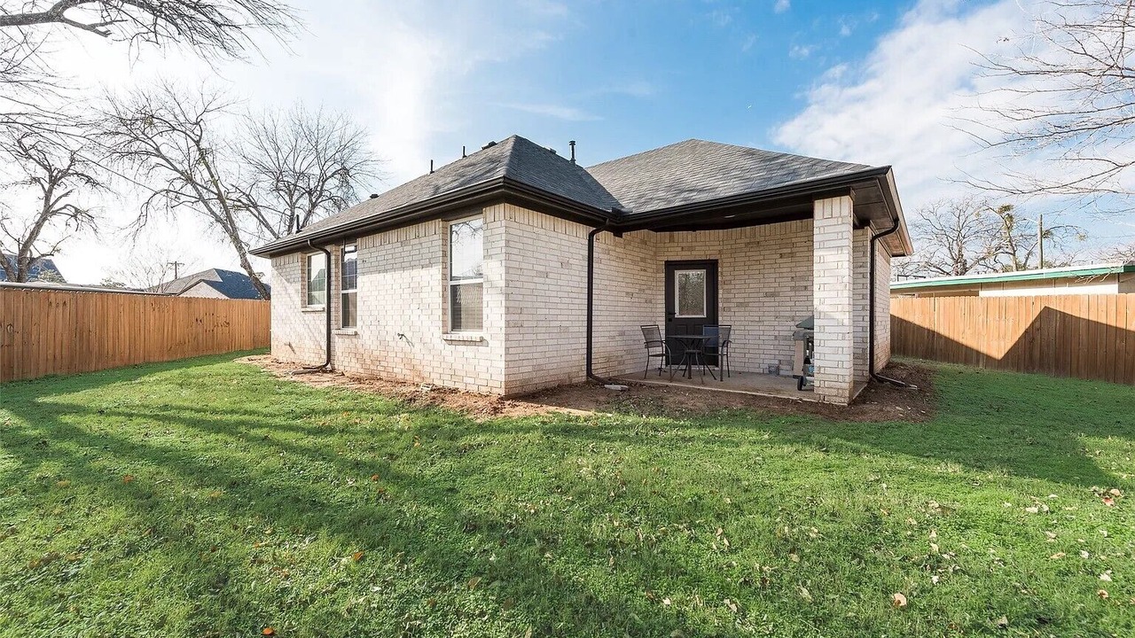 Photo of Outdoor in Central Arlington