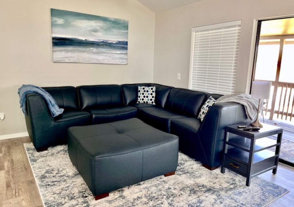 Photo of Livingroom in April Sound