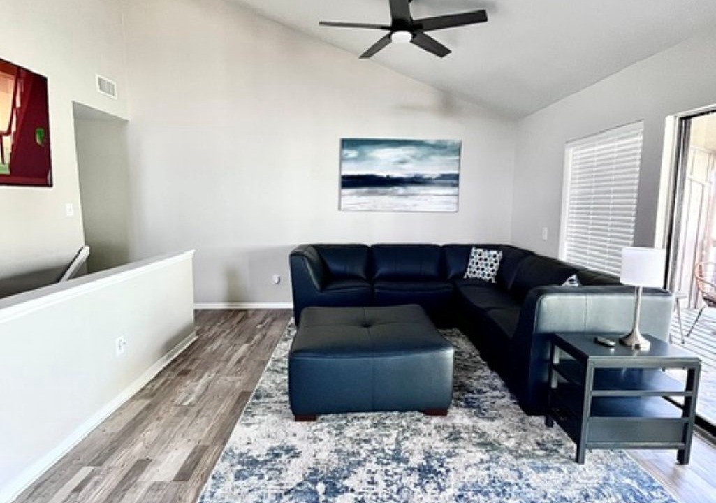 Photo of Livingroom in April Sound