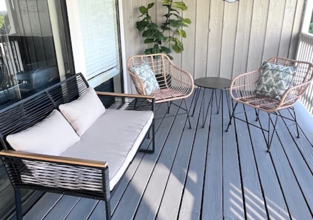Photo of Patio Balcony in April Sound