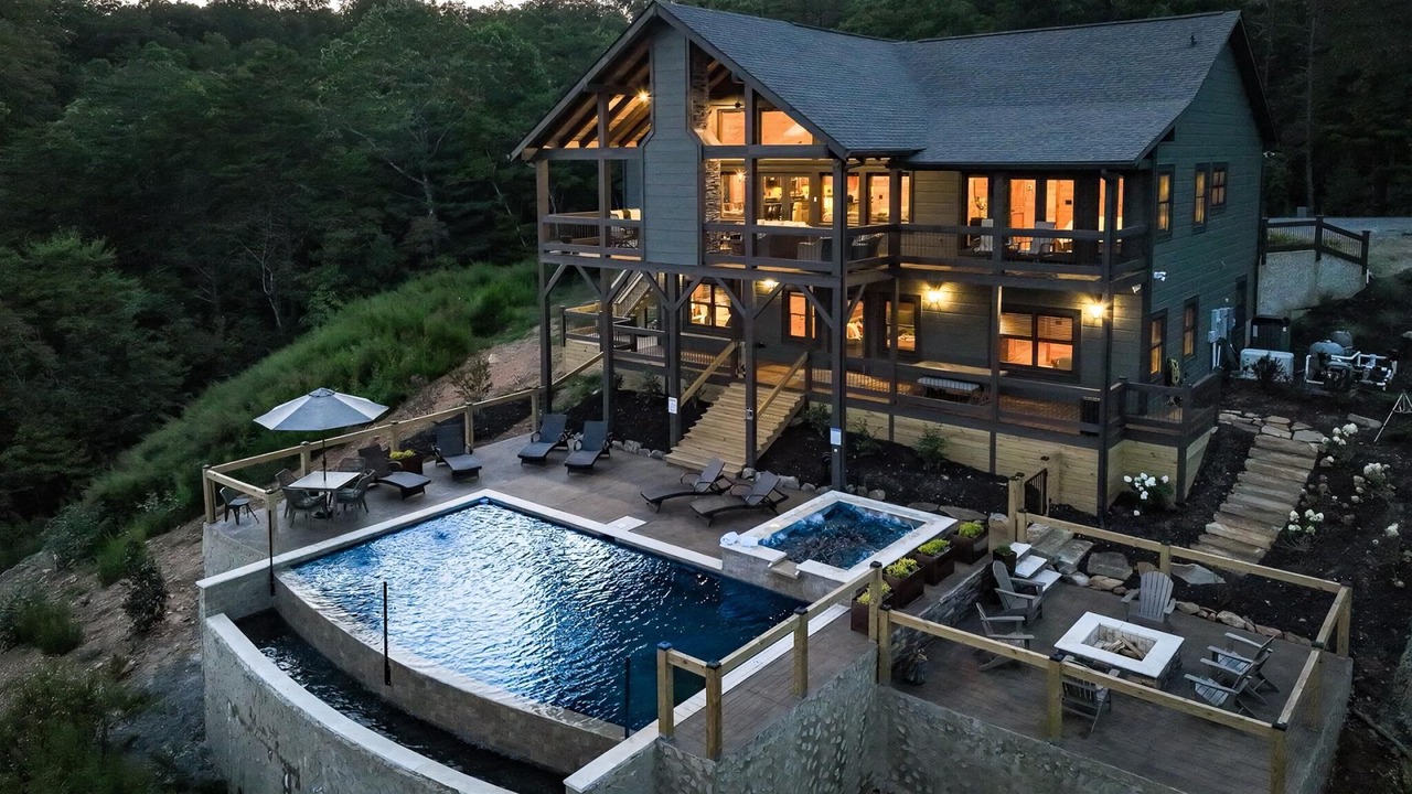 Photo of Outdoor in Mineral Bluff