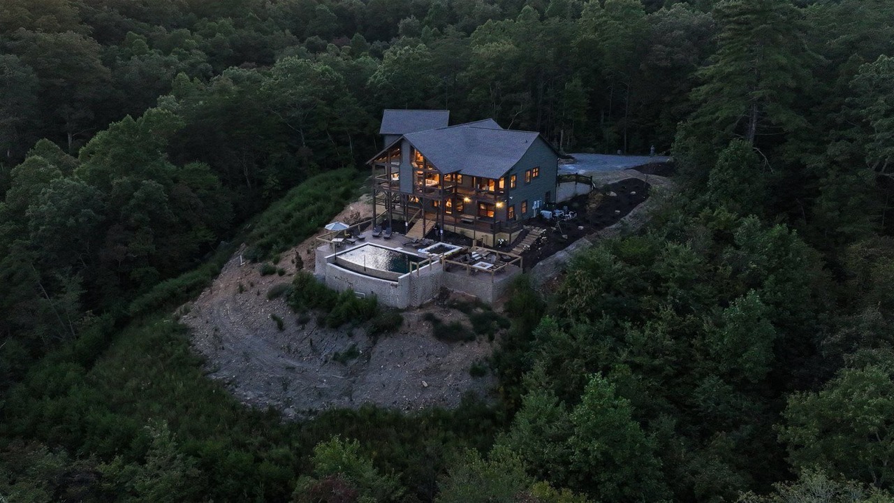 Photo of Outdoor in Mineral Bluff