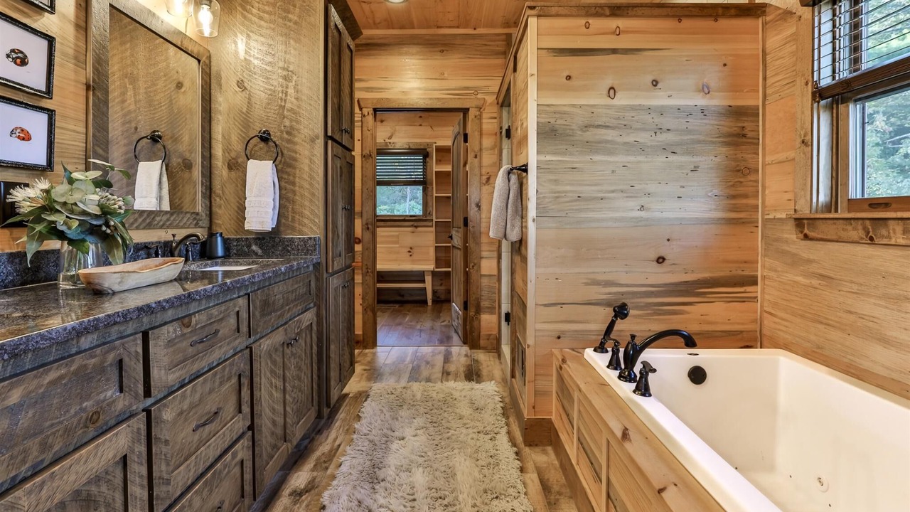 Photo of Bathroom in Mineral Bluff