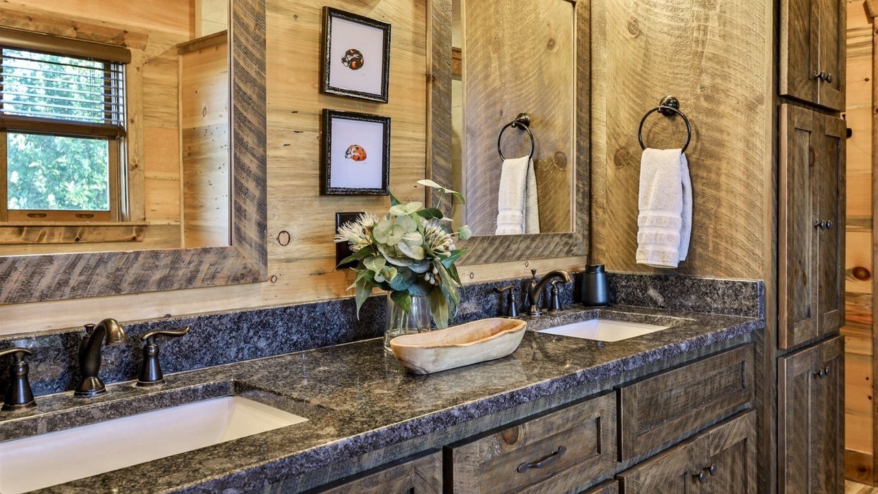 Photo of Others in Mineral Bluff