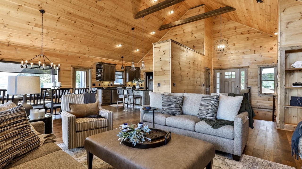 Photo of Others in Mineral Bluff