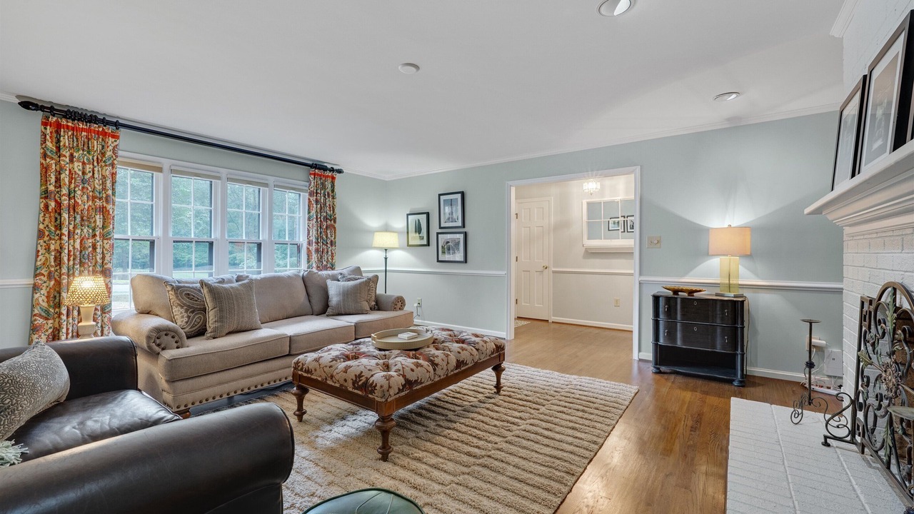 Photo of Livingroom in North Raleigh