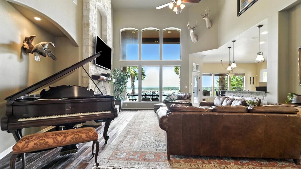 Photo of Livingroom in Rocky Ridge