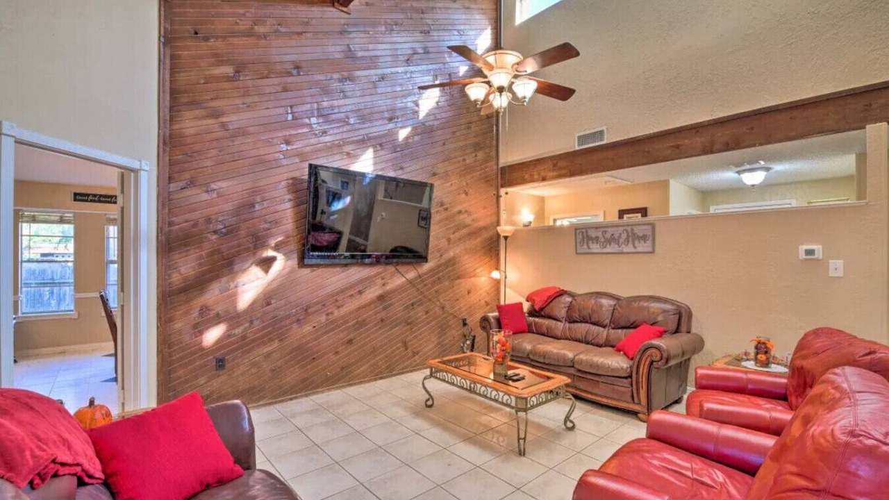 Photo of Livingroom in Bedford