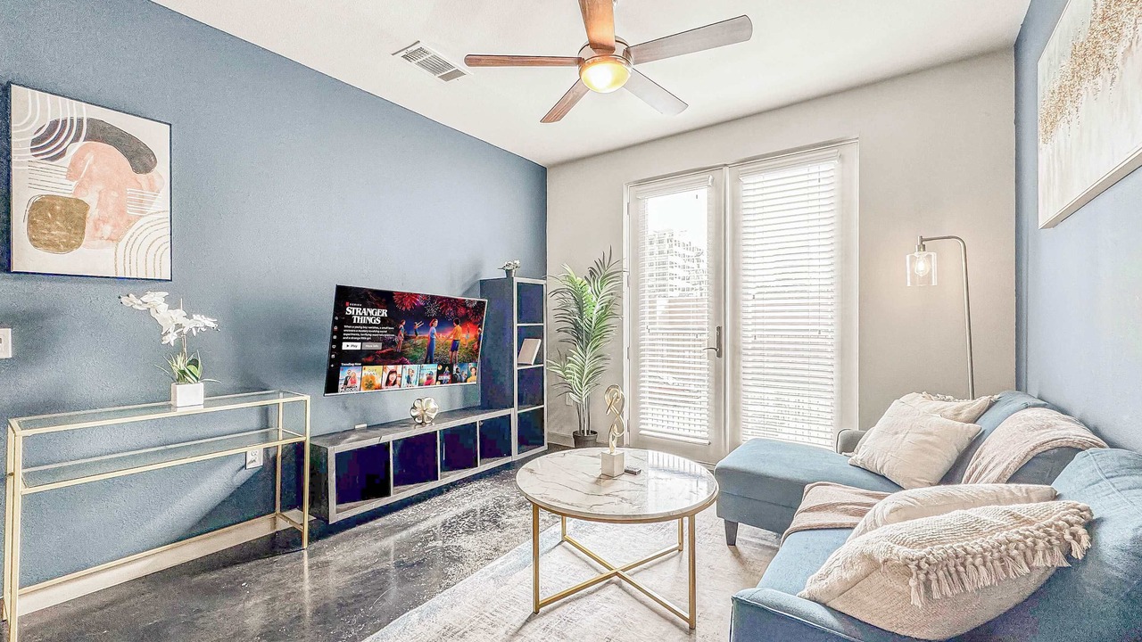 Photo of Livingroom in Uptown