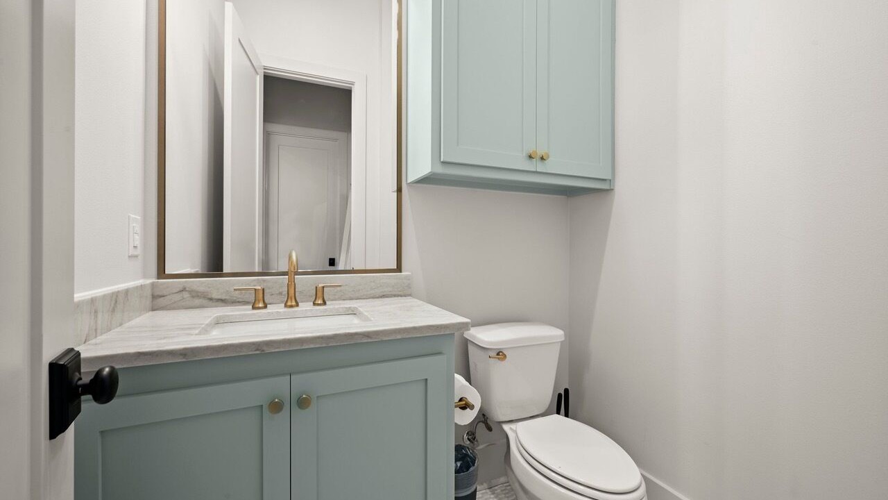 Photo of Bathroom in Highlands - Perkins