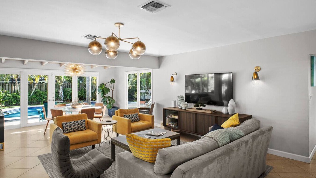 Photo of Livingroom in Poinsettia Heights