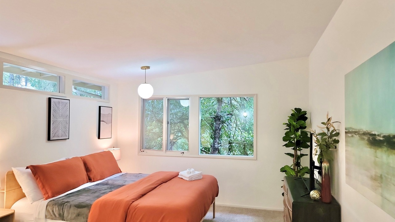 Photo of Bedroom in Corvallis