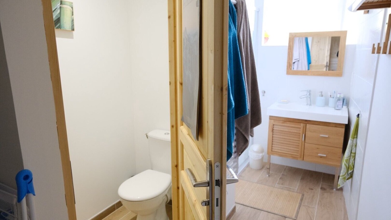 Photo of Bathroom in Err