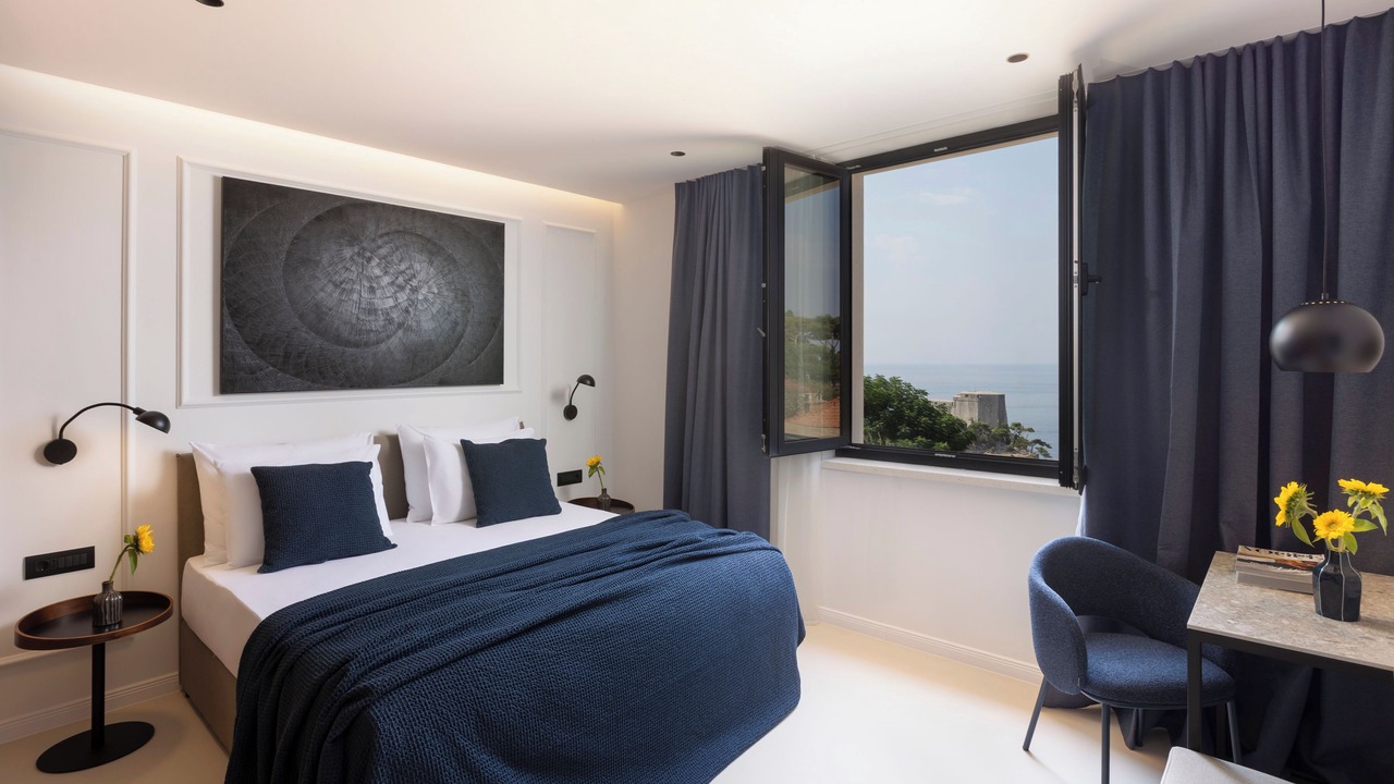 Photo of Bedroom in Pile