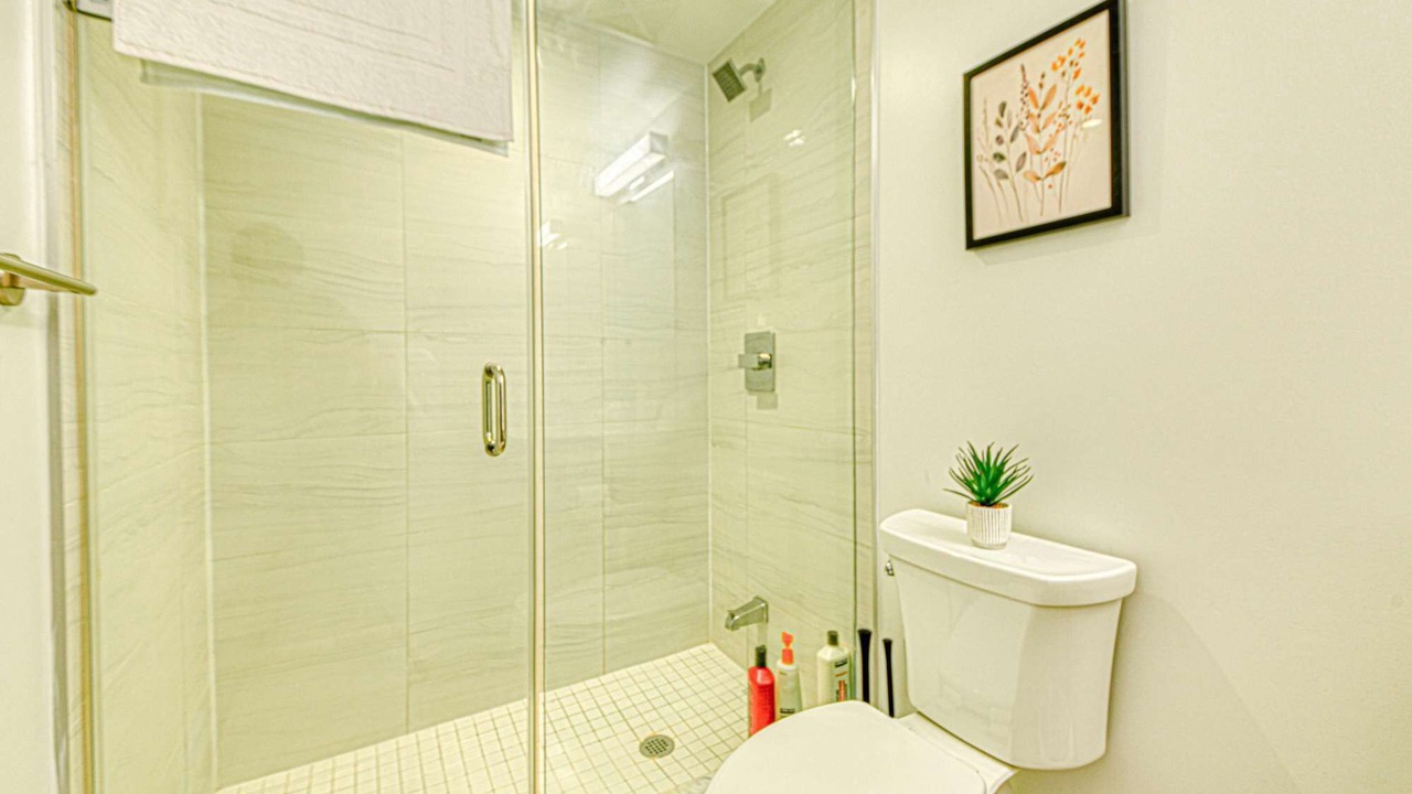 Photo of Bathroom in Garden District