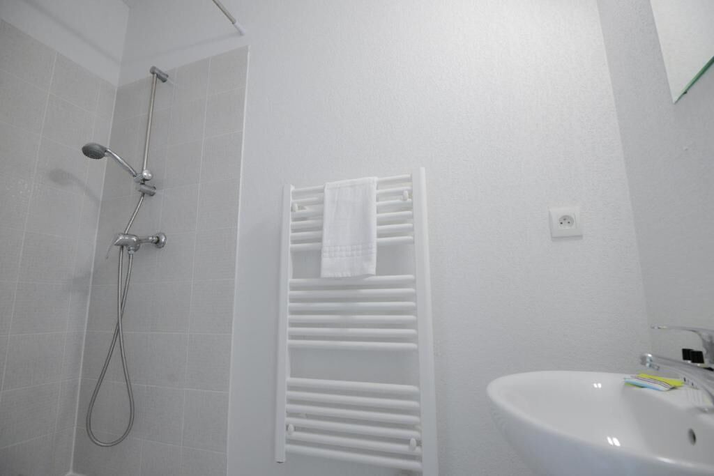 Photo of Bathroom in Azille