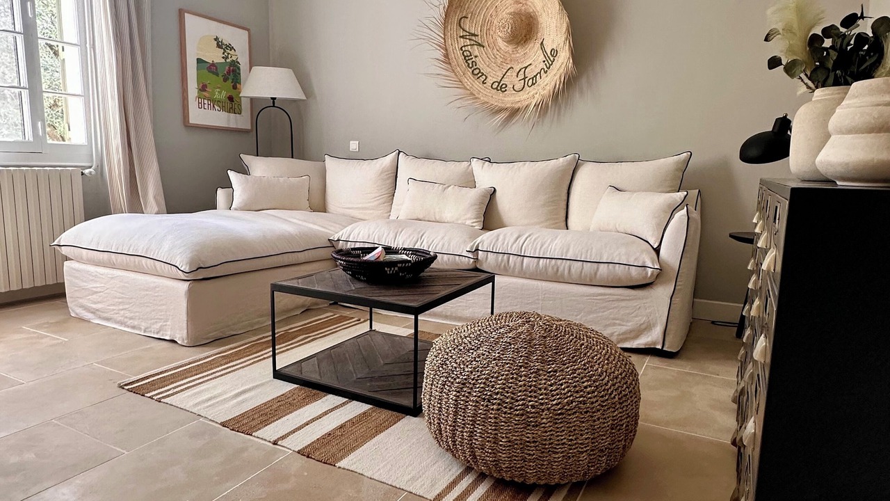 Photo of Livingroom in Saint-Etienne-du-Gres