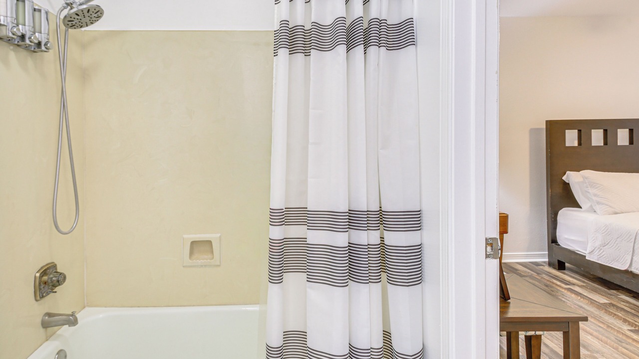 Photo of Bathroom in Destrehan