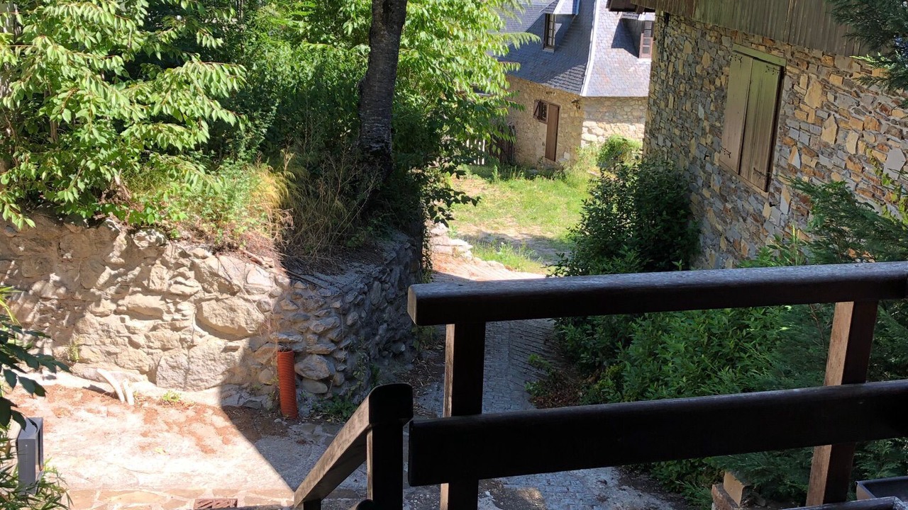Photo of Outdoor in Arties