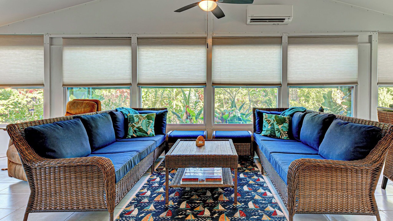 Photo of Livingroom in Englewood East