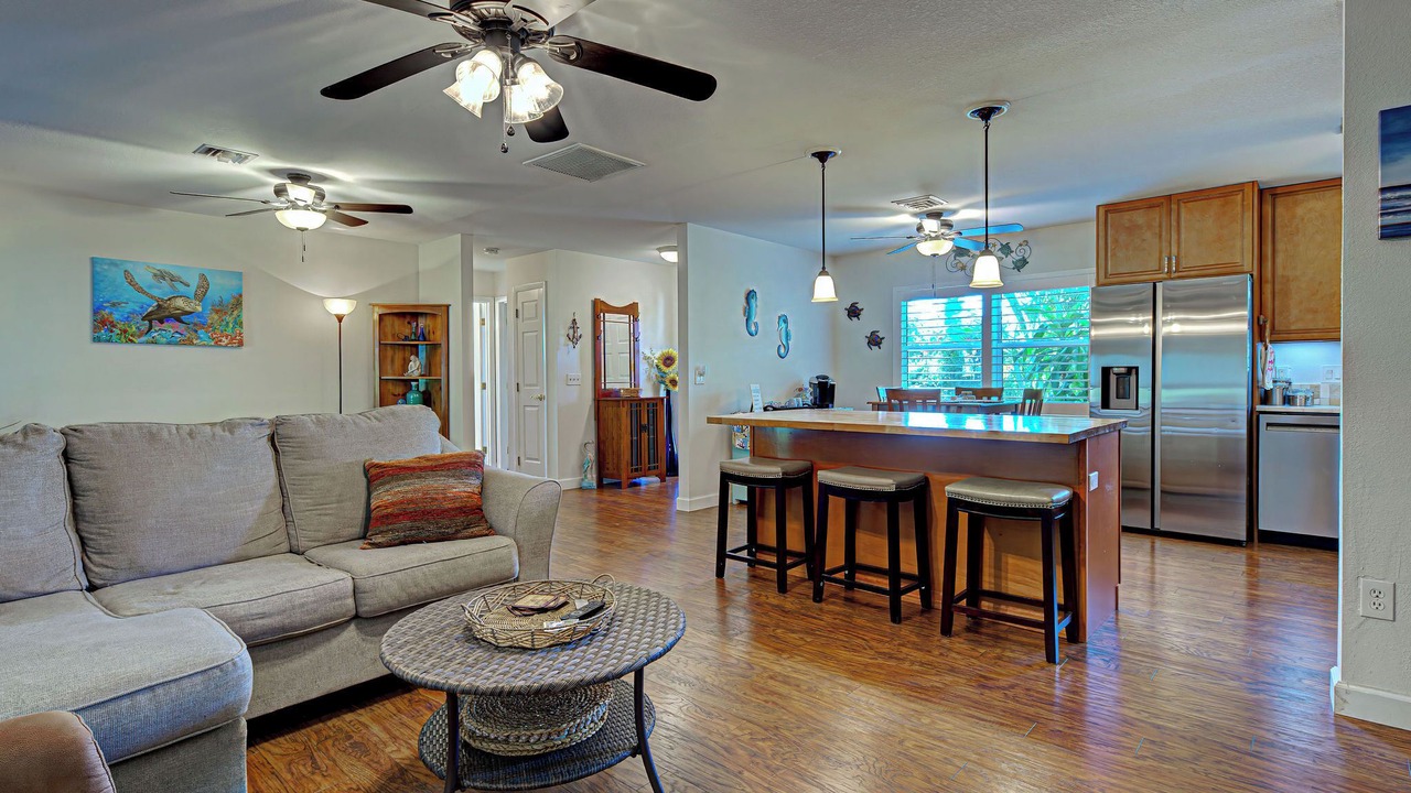Photo of Livingroom in Englewood East