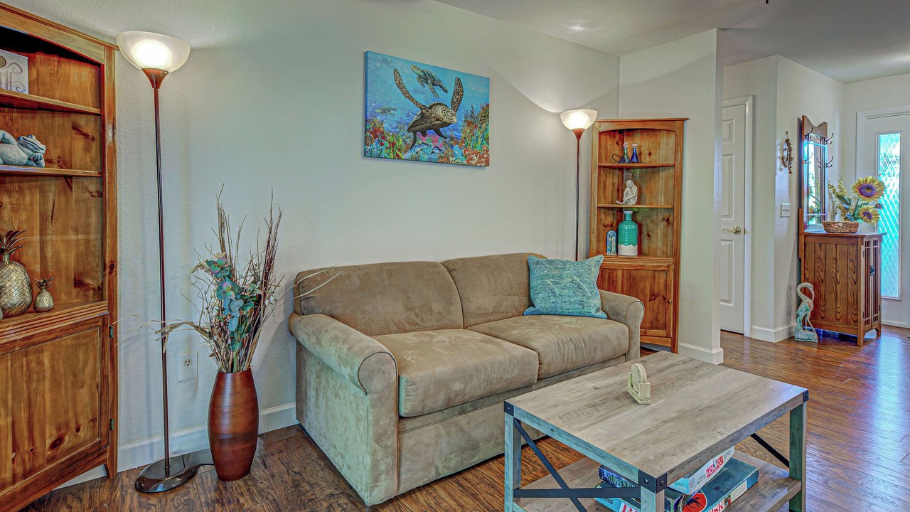Photo of Livingroom in Englewood East