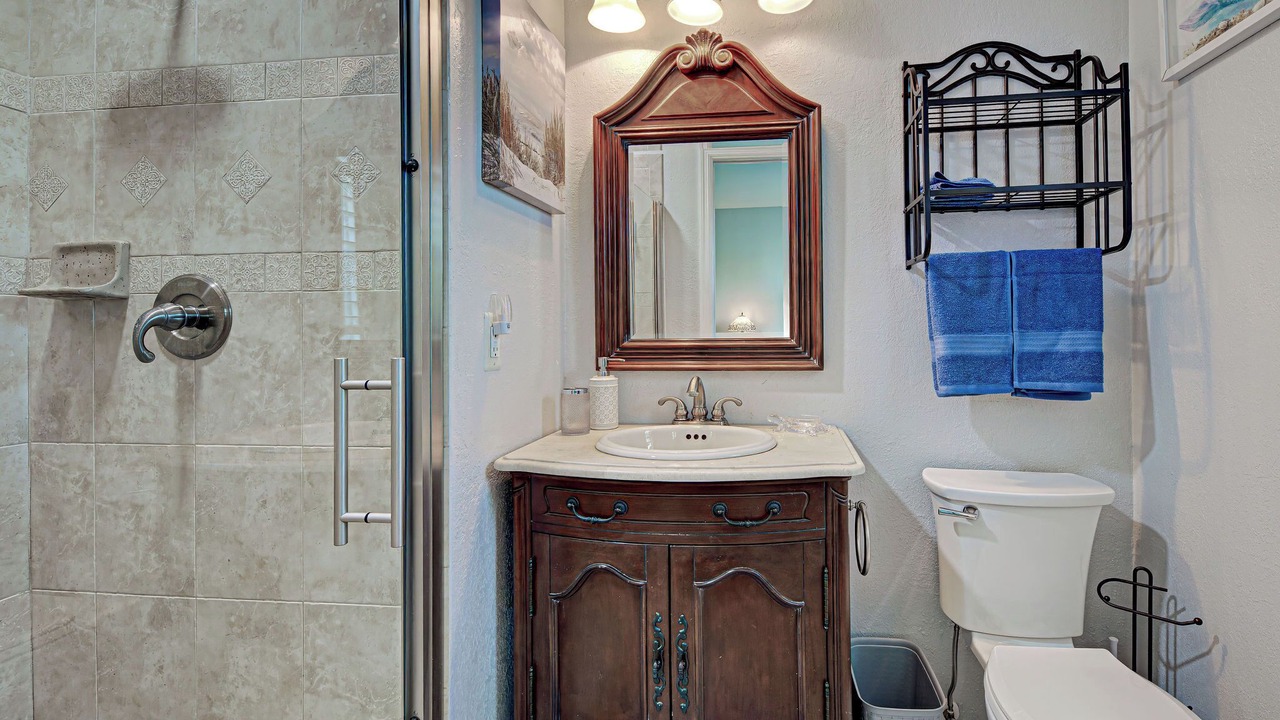 Photo of Bathroom in Englewood East