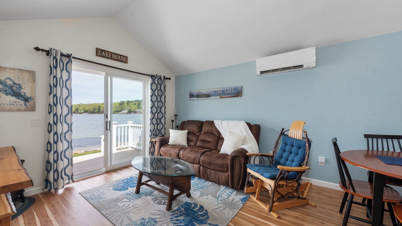 Photo of Livingroom in Laconia