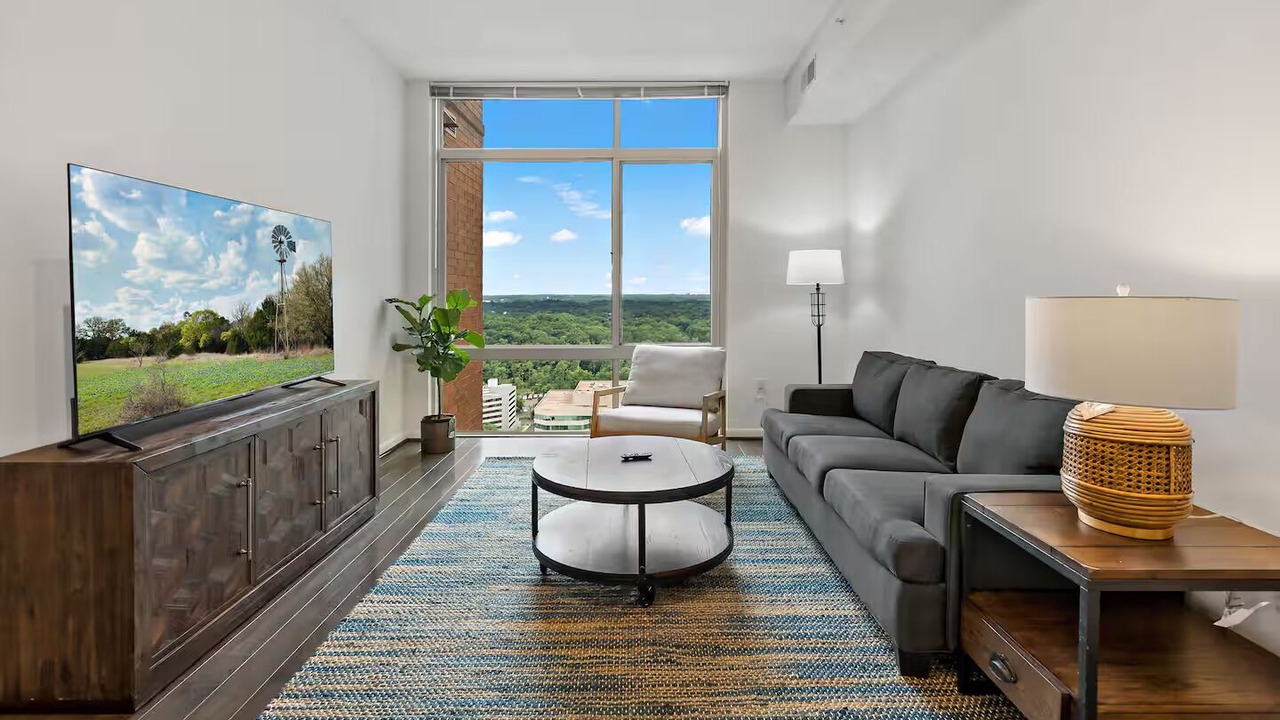 Photo of Livingroom in McLean